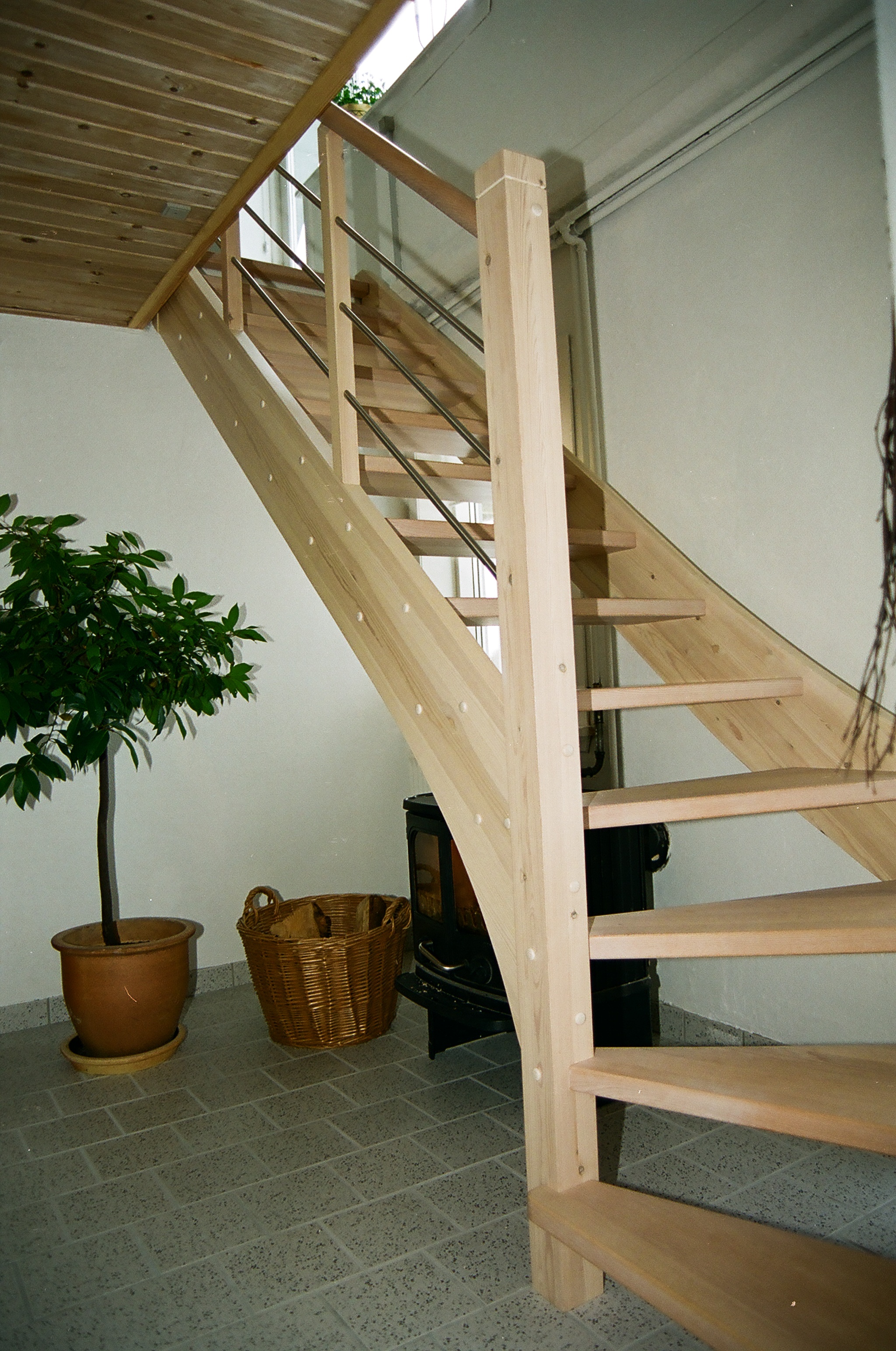 kvartsvingstrappe-type-tt28-med-maegler-1.JPG