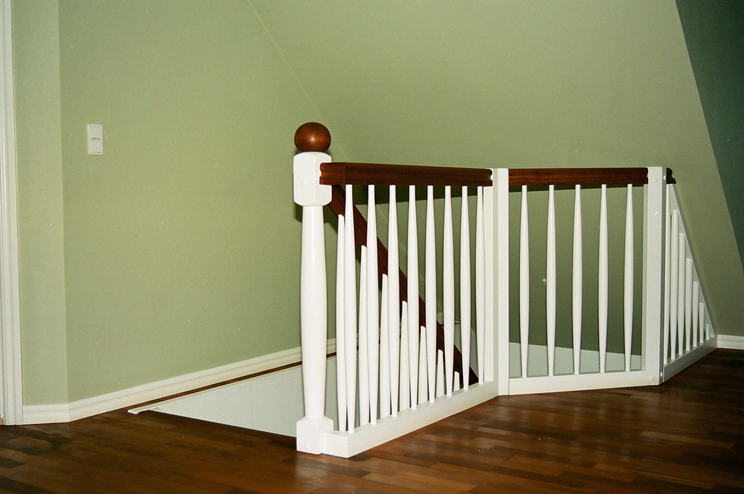 kvartsvingstrappe type TT 27 med buet hovedstykke-(5)-2.JPG