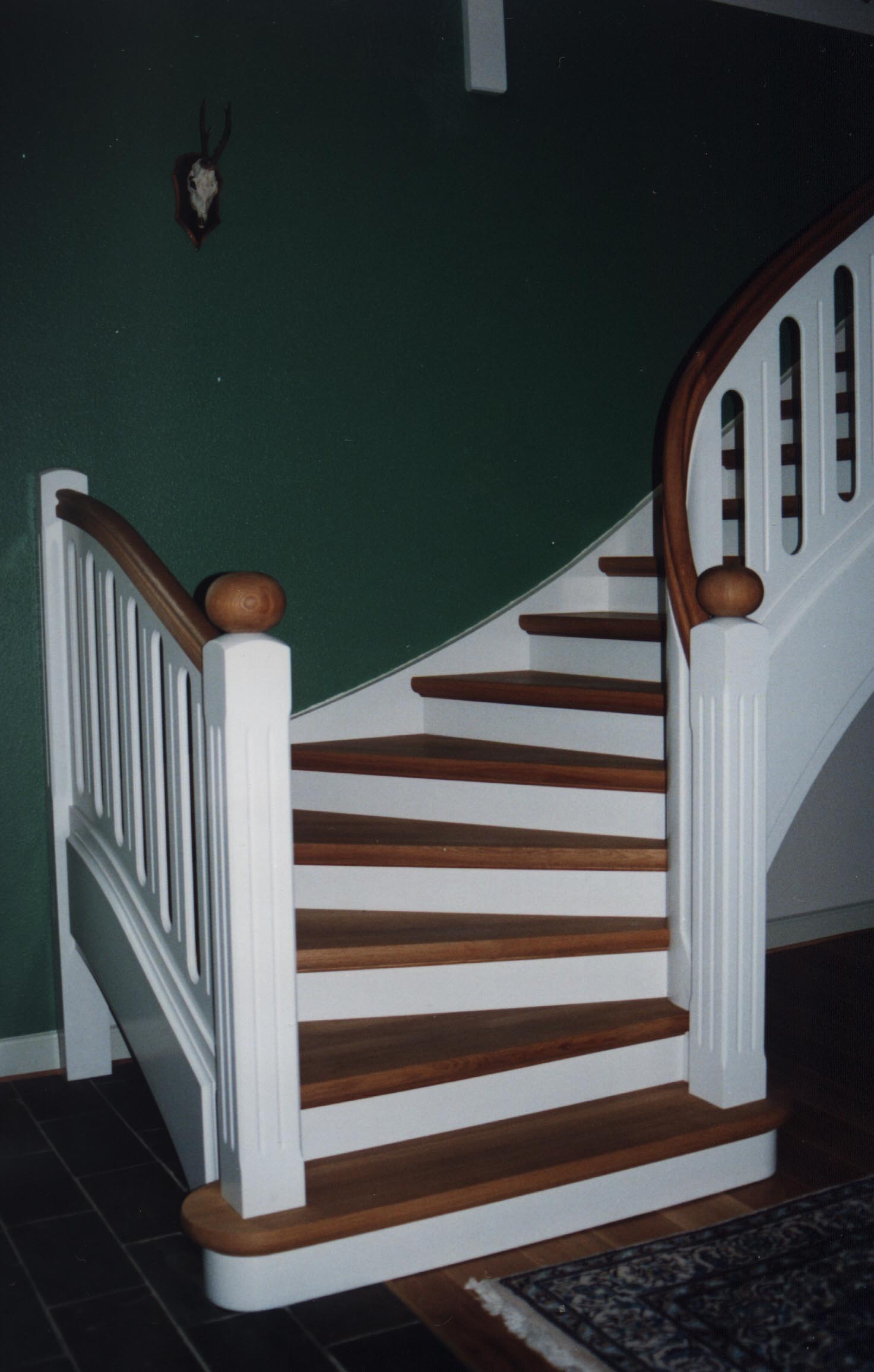 51 Halvsvingstrappe med repose