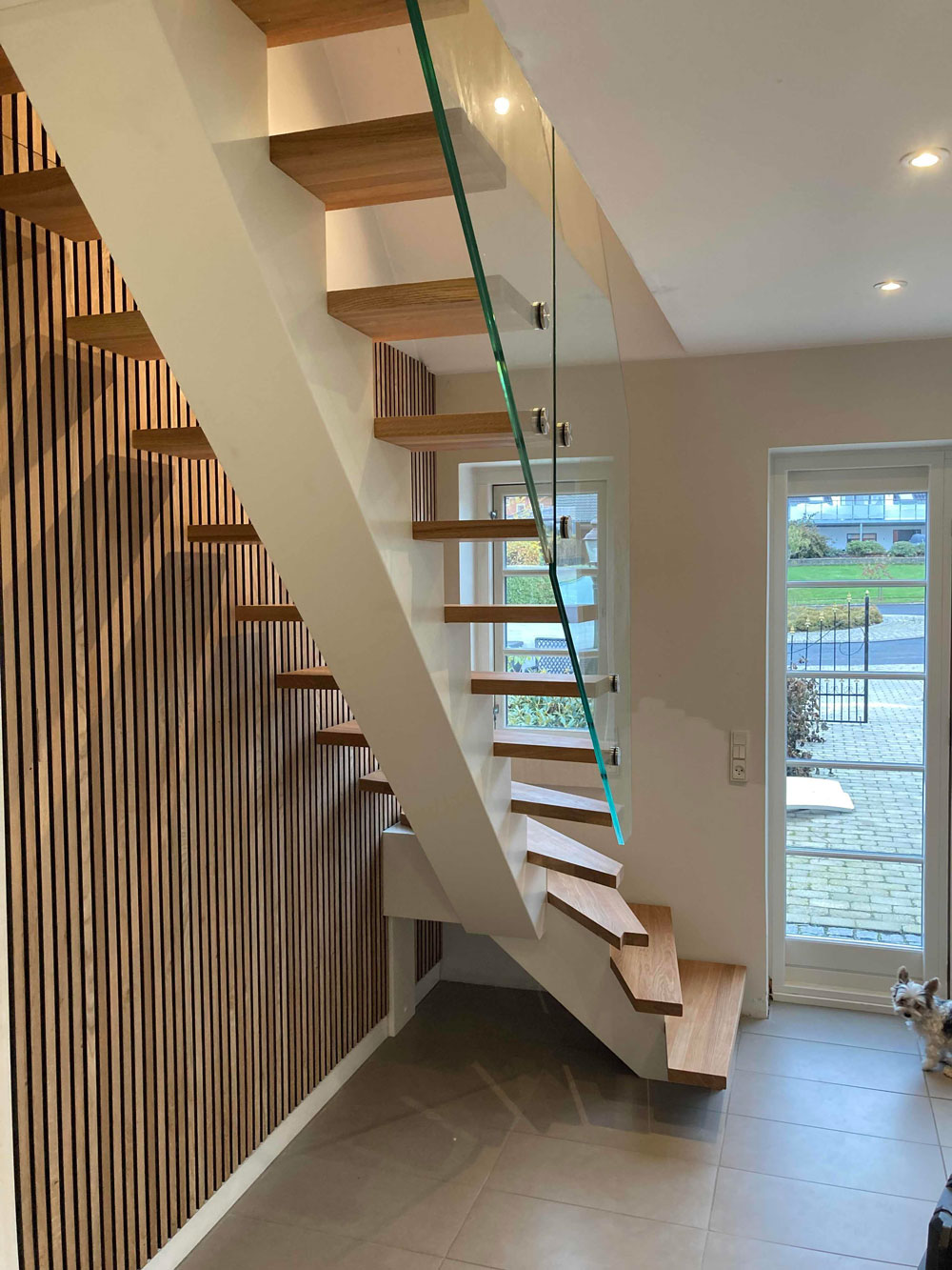 119 Kvartsvingstrappe med centervange