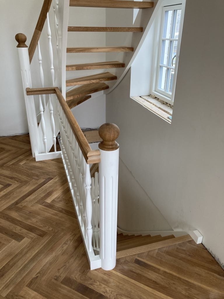 Krumningstrappe (2).jpeg